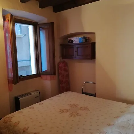 Bogliaco Apartman Roina